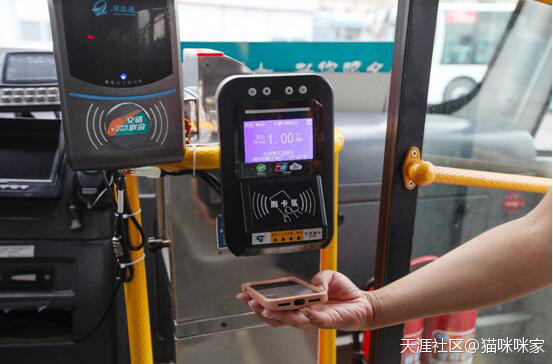 华为手机可以刷公交
:如何在青岛“刷”手机乘公交<strongalt=